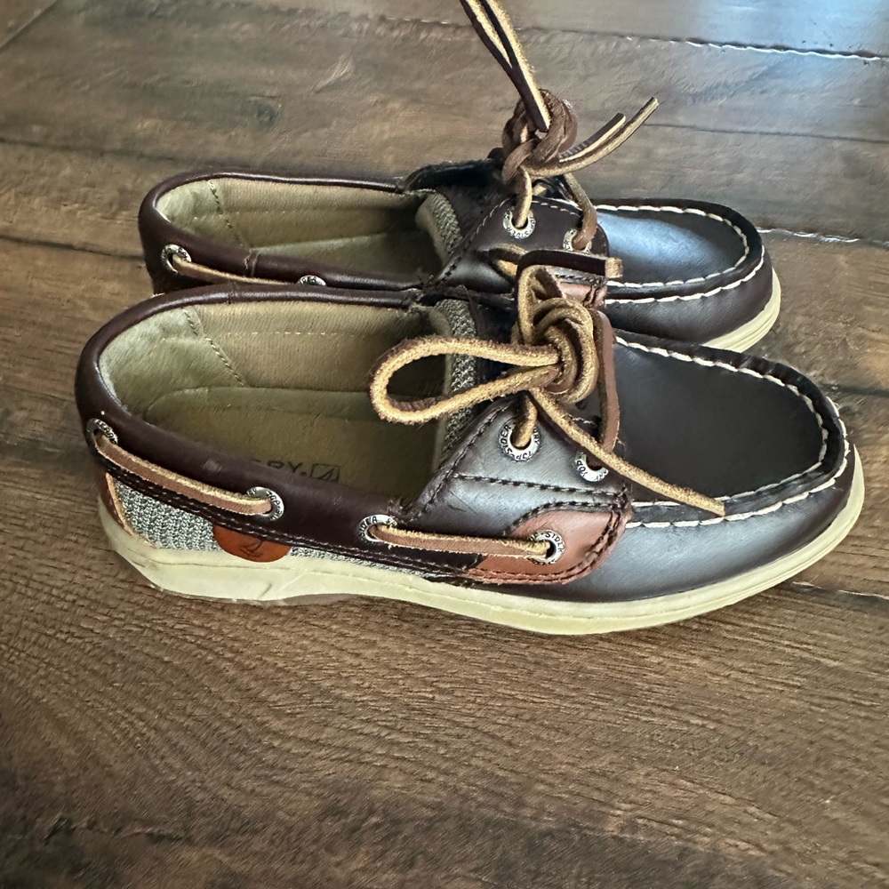 Toddler boy size 11.5 Sperry slip on on dress shoes
